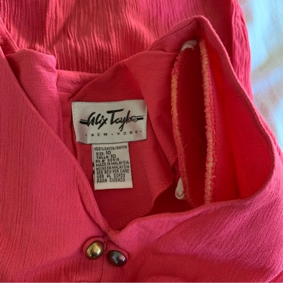 Vintage maxi dress with short sleeves, slit, and faux buttons - Picture 6 of 6